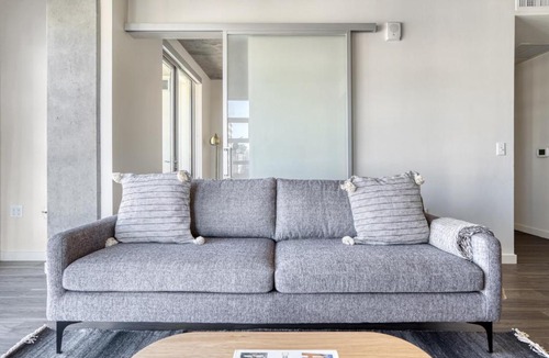 Downtown San Francisco Apartment | Lower Nob Hill 2BR w Gym Roof nr bars SFO-691