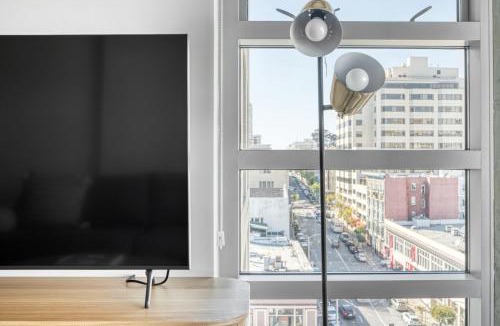 Downtown San Francisco Apartment | Lower Nob Hill 2BR w Gym Roof nr bars SFO-691