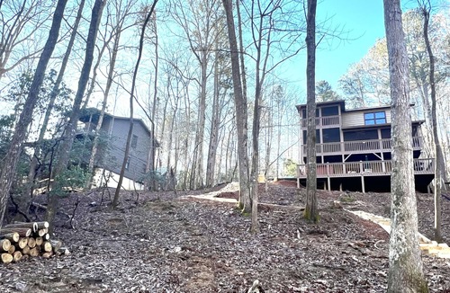 Ellijay Cabin | LUX River Front Cabins~Family Reunions~Retreats~Weddings Slps 22+ Books Quickly