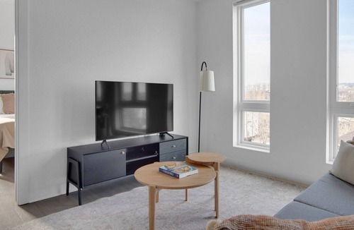 West Colfax Apartment | Luxe Sloan's Lake 2BR w/ Gym, W/D & Roof Deck, near Park, by Blueground