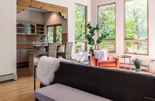 Los Ranchos de Albuquerque Villa | Luxurious and Lush Villa near the river