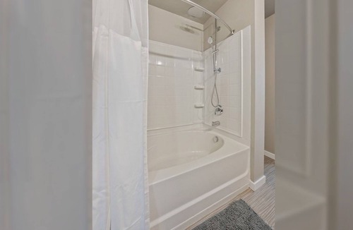 Old West Side Condo | Luxurious 2 Bedroom Condo in Heart of Ann Arbor 331