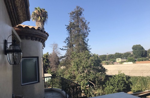 Del Rey House | Luxurious 3 BD in Culver City with Pool& Hot Spa