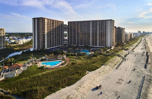 Windy Hill Apartment | Luxurious 4BR Oceanfront Escape