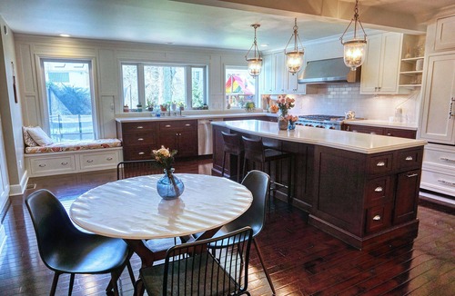 Williamsville House | Luxurious, comfortable pool home in Buffalo, minutes from Niagara Falls