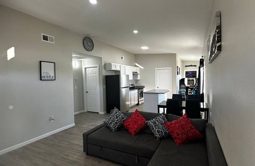 El Paso Apartment | Luxurious home in Centralnn