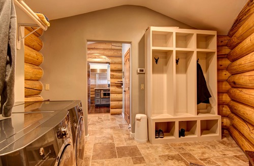 Breckenridge House | Luxurious Log Cabin Five minutes from Breckenridge Ski Slopes - 4 Master Suites!