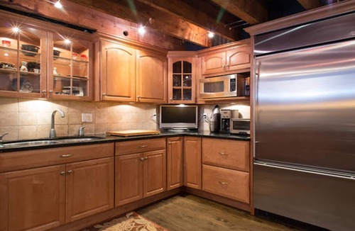 Shawmut Condo | Luxury 3 Br/2.5 Ba + Private Patio on one of Boston's Most Desirable Streets