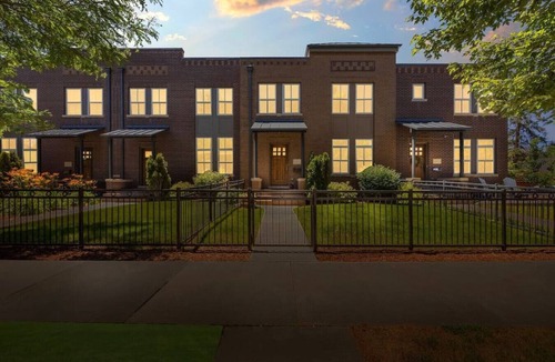 Platt Park House | Luxury 5 bd/4ba - sleeps 10 Near Platt Park/DU
