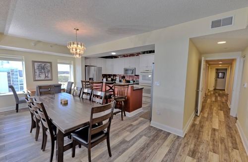 Myrtle Beach Condo | Luxury 5 Bedroom Oceanfront Condo With Spectacular Views, Jacuzzi, 3 Pools