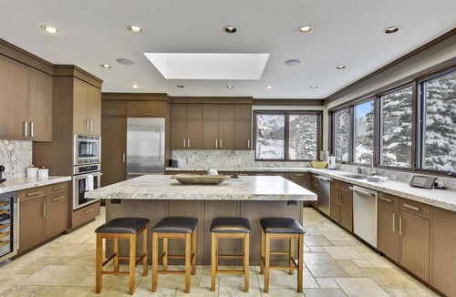 Salt Lake Mountain Resorts House | Luxury Alta Utah Home with Hot Tub, Pool Table, Game Room and Chef's Kitchen