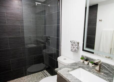Downtown Atlanta Apartment | Luxury Apartment in Atlanta next to Hard Rock Cafe