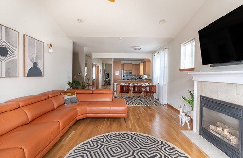 Guide Meridian House | Luxury Home | Reading & Game Room | Outdoor Dining by RedAwning