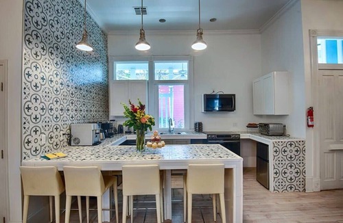 Faubourg Marigny Bed & Breakfast | Luxury Home | Unbeatable Location | Pool + Hot Tub