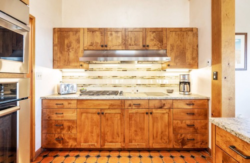 Chupadero House | Luxury Home with Detached Casita & Stunning Panoramic Views of the Mountains.