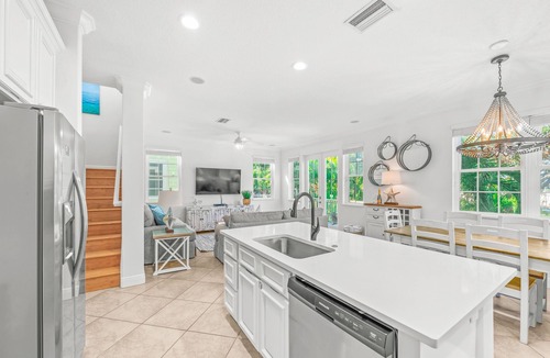 Holmes Beach House | Luxury Home with Private Pool and Spa! Short Walk to Beach! - Mojito Splash