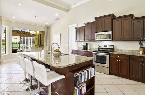 Pelican House | Luxury Newly Furnished Villa, Heated Infinity Pool/Spa, Gulf Access, free WiFi