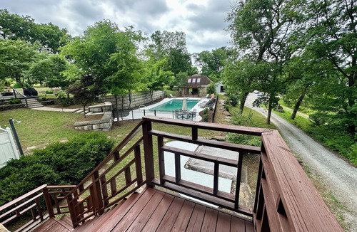 Hermitage House | Luxury Ranch on Kenny Rogers’ Former Estate – Pool, Trails, Animals & Firepit
