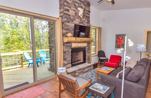 Ontonagon House | Luxury Scandinavian-Style Lake House Very Near Porcupine Mountains. VIDEO