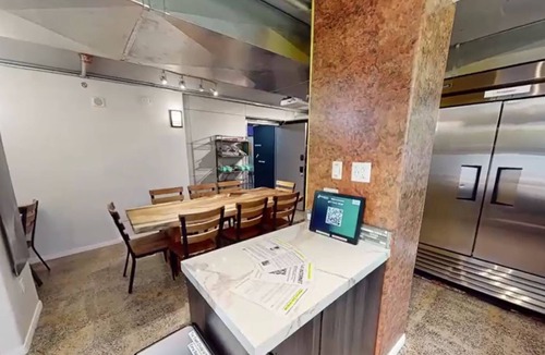 Las Vegas Strip Resort | LVStripHouse Condos Sleeps up to 14