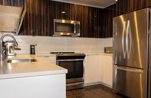 Golden Triangle House | M&M Luxury’s 2 Bedroom Exclusive Loft with Pool Table and added Amenities