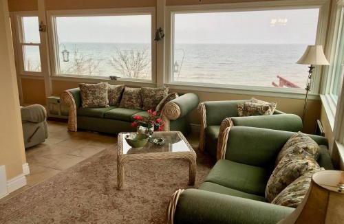 Port Republic House | Magical Bayfrnt Home, Pier, Beach, Fossils, Trails