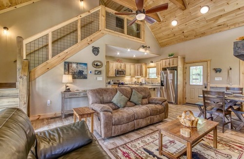 Chalet Village North Cabin | Make Great Family Memories! Hot Tub + Location!