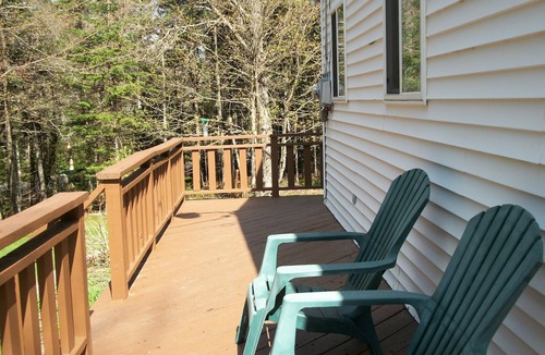 Town Hill House | Make your 2023 reservations now. Pet friendly.