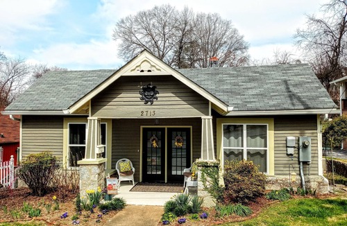 Chattanooga House | Makin' Memories What We Do Best, With Family and Your Tail Wagging Friends.