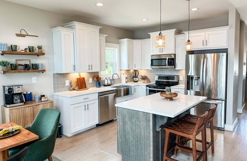 Shelby House | Mallards Nest on Lay Lake: Game Room & Boat Ramp