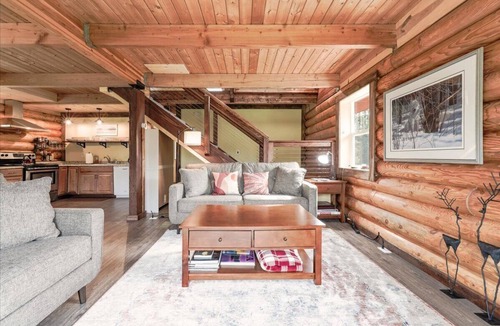 Harding-Birch Lakes Cabin | Mamie's Hideaway