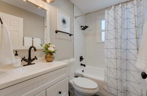 Longmont House | @ Marbella Lane - 3BR Remote Work Laundry + P