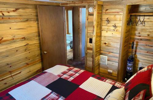 Red Feather Lakes Villa | Marr's Mountain Cabins