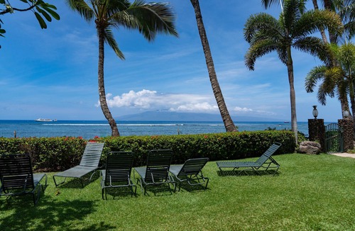 Historic Lahaina Front Street Condo | MAUI LAHAINA SHORES 1 BEDnBEACH & OCEAN FRONT GROUND-FLOOR nNO RESORT-CLEAN FEE