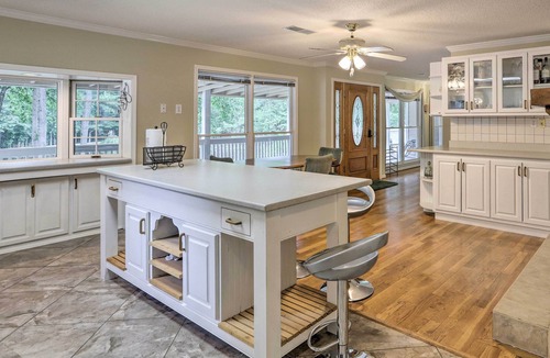 McDonough House | McDonough Getaway w/Private Lake on 24 Acres