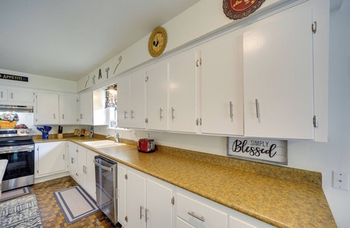 McQueeney House | McQueeney Home w/Grill ~ 10 Mi to New Braunfels