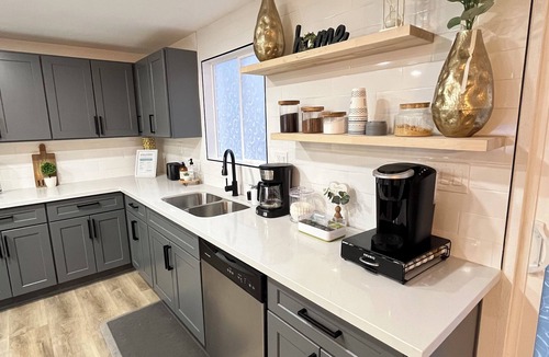 Sunrise Manor House | MDRN 4BEDRM House in Las Vegas, 10mins from airport