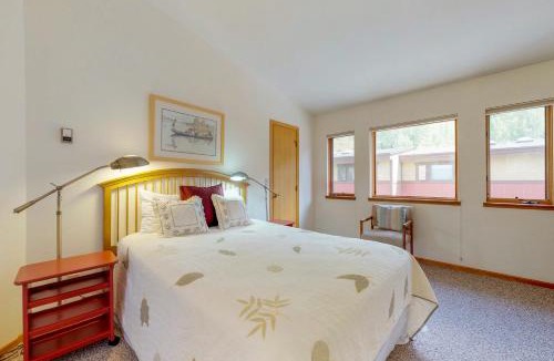 Intermountain House | Meadow Creek L-5