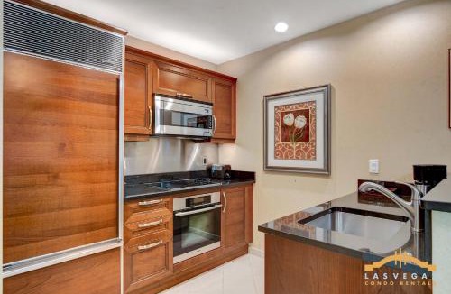 Las Vegas House | MGM Signature-17-801 1Br2Ba F1 Strip View Balcony