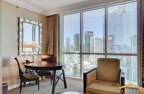 Las Vegas House | MGM Signature-24-811 F1 Track & Strip View Studio