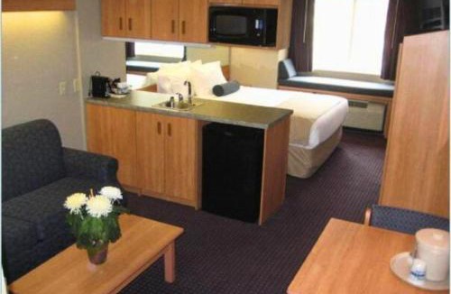 Hazelton Hotel | Microtel Inn & Suites by Wyndham Hazelton/Bruceton Mills