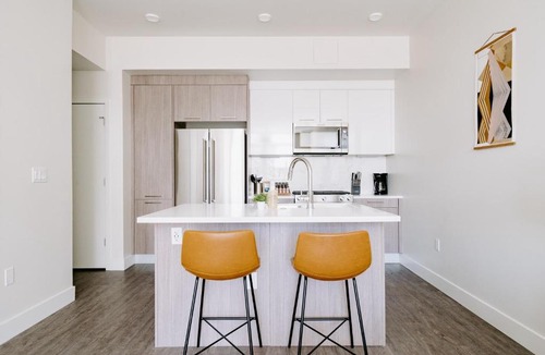 Highland House | Mid Century Loft - Great View - Espadin LoHi