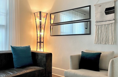 Franklin Park Apartment | MID/LONGTERM Oasis in Columbus Ohio Near Downtown and Nationwide Childrens' Hosp