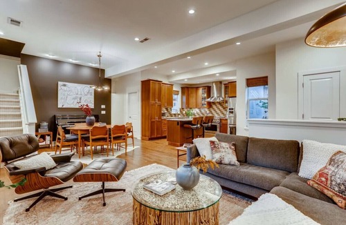 Berkeley House | Mid-Mod w/awesome backyard, 1blk to Shops/Eateries