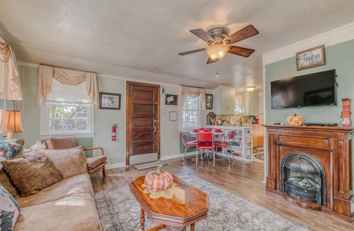 Ruidoso Cabin | MidTown Retro Riverfront Cabin- !HOT TUB, Riverview Deck PET
