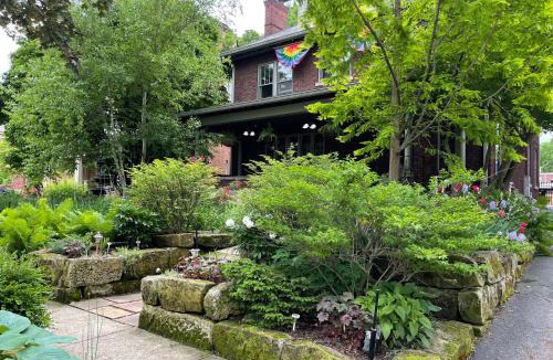 Franklin Park House | Mike & Allen's Place on the Park 1