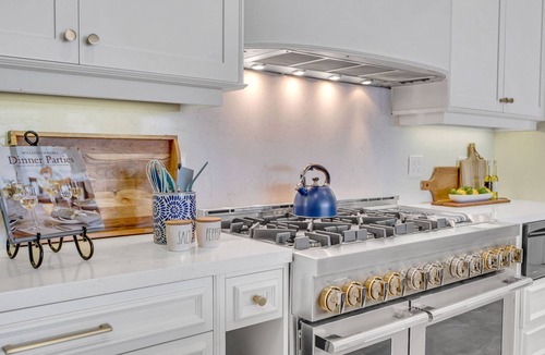 Harbour Inlet House | Million Dollar Views/Private beach/Heated pool/Walk to Beach/Harbourview Key | VlLLAS
