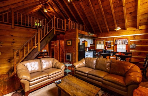 Copperhill Cabin | Mini Resort in the Mountains