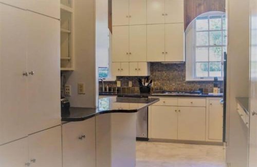 Montgomery House | Mins to ASU & Downtown- Foxy on Felder