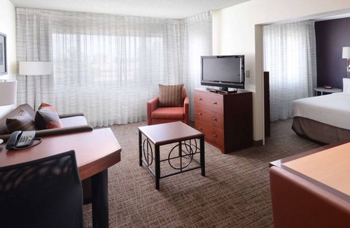 North Dallas Apartment | Minutes from Southern Methodist University! FREE Parking, Pets are welcome, Pool